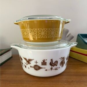 Vintage Pyrex baking dishes